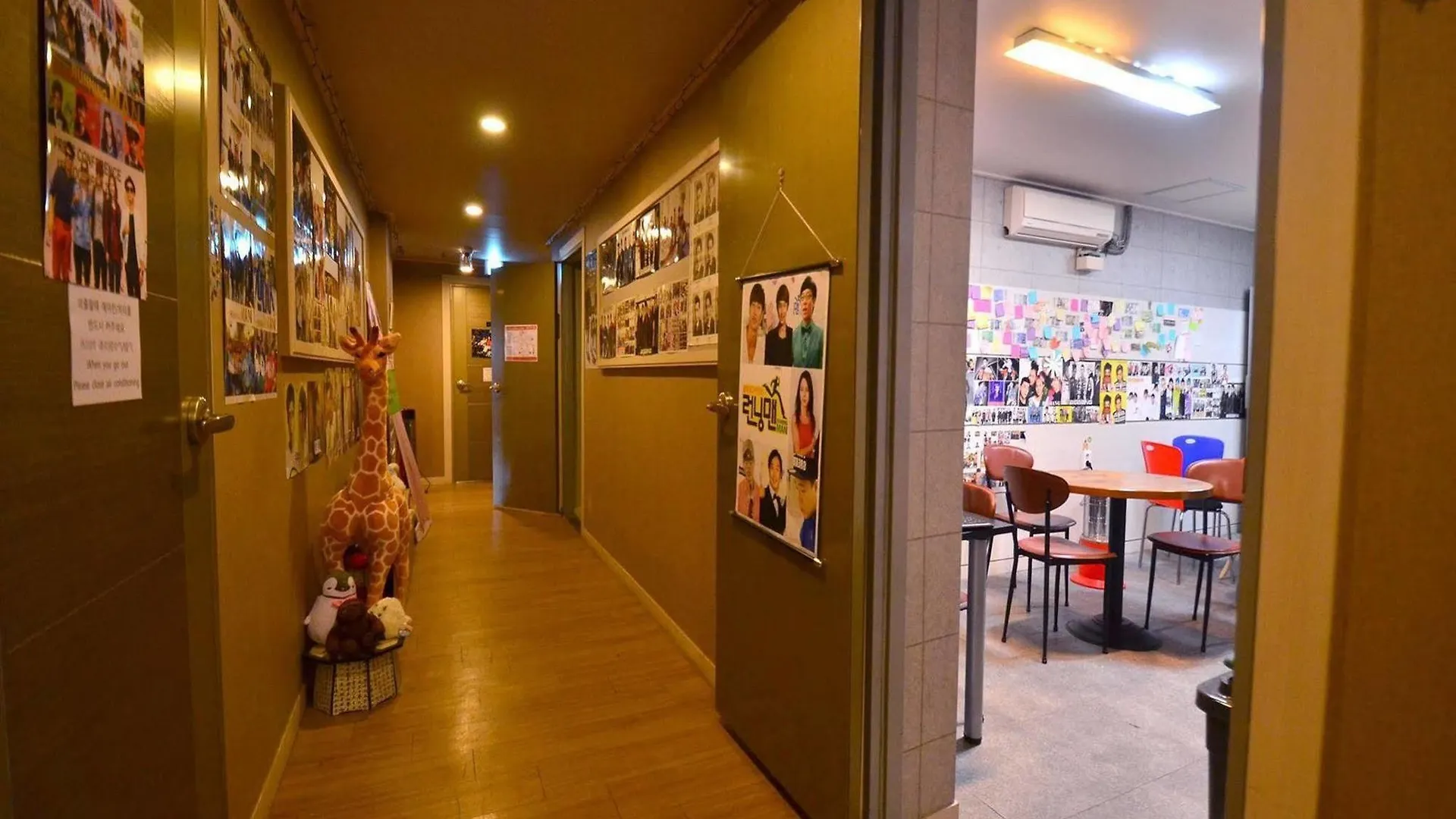 Running Man Hostel Seul Güney Kore
